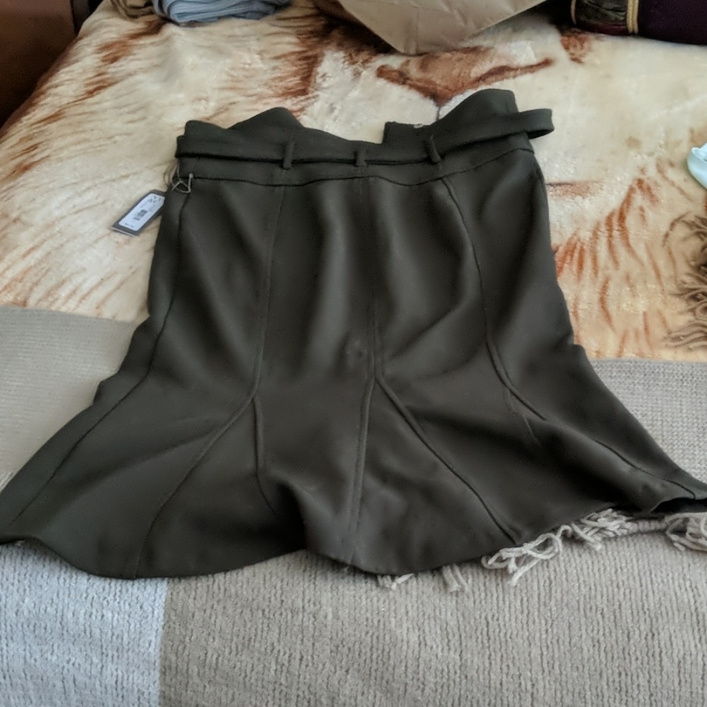 Below the knees skirt